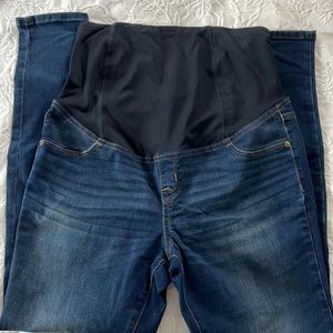 Maternity skinny jeans